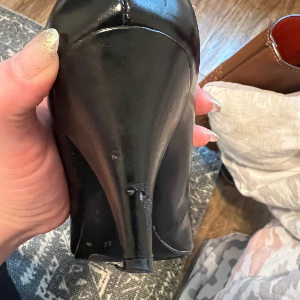 Black Pump - image 4